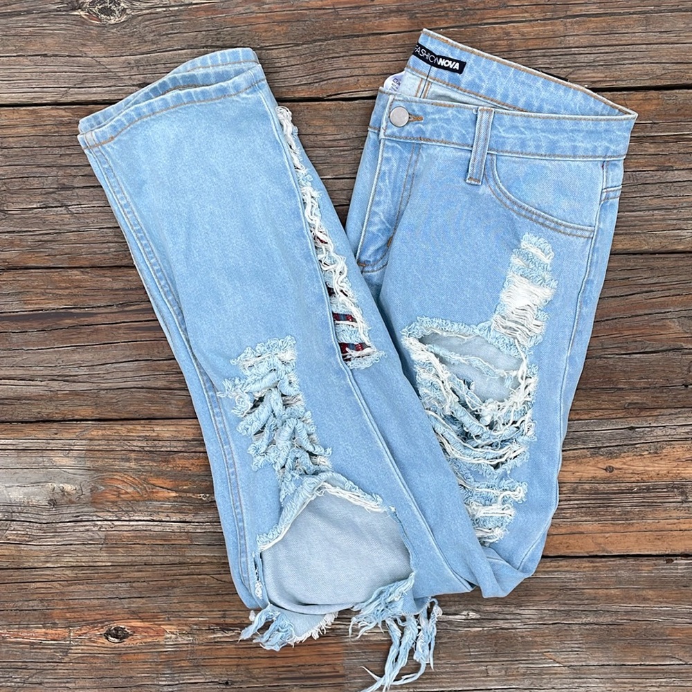 Fashion Nova Light Wash Destroyed Boyfriend Jeans